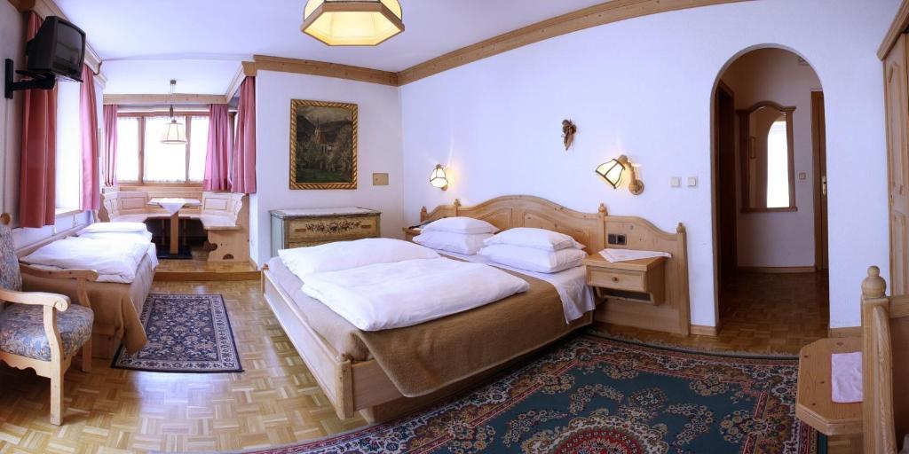 Hotel Dolomiti Madonna Ортизеи Номер фото