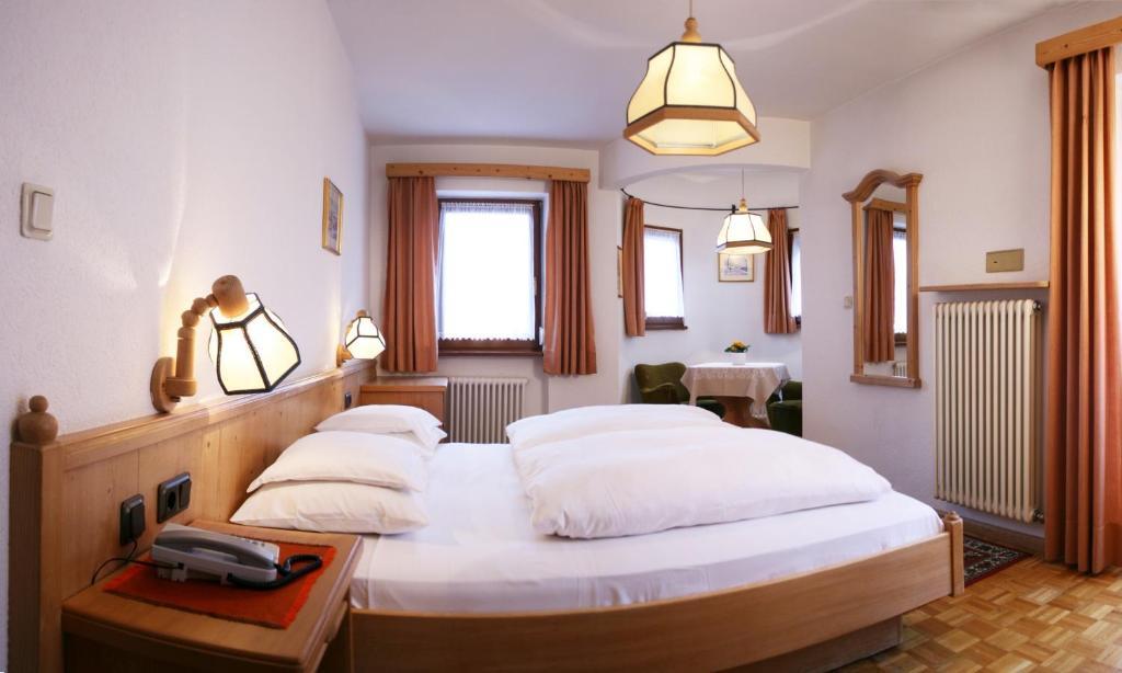 Hotel Dolomiti Madonna Ортизеи Номер фото
